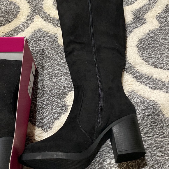 SO Women’s Knee High Boots - Picture 7 of 9